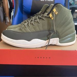 Air Jordan 12 Retro CP3 Class Of 2003 Size 11.5 w/ light wear. Comes w/ box